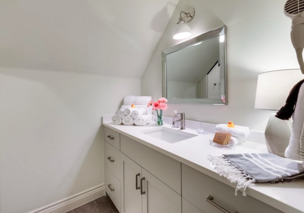 Hideaway Manor - Image 36